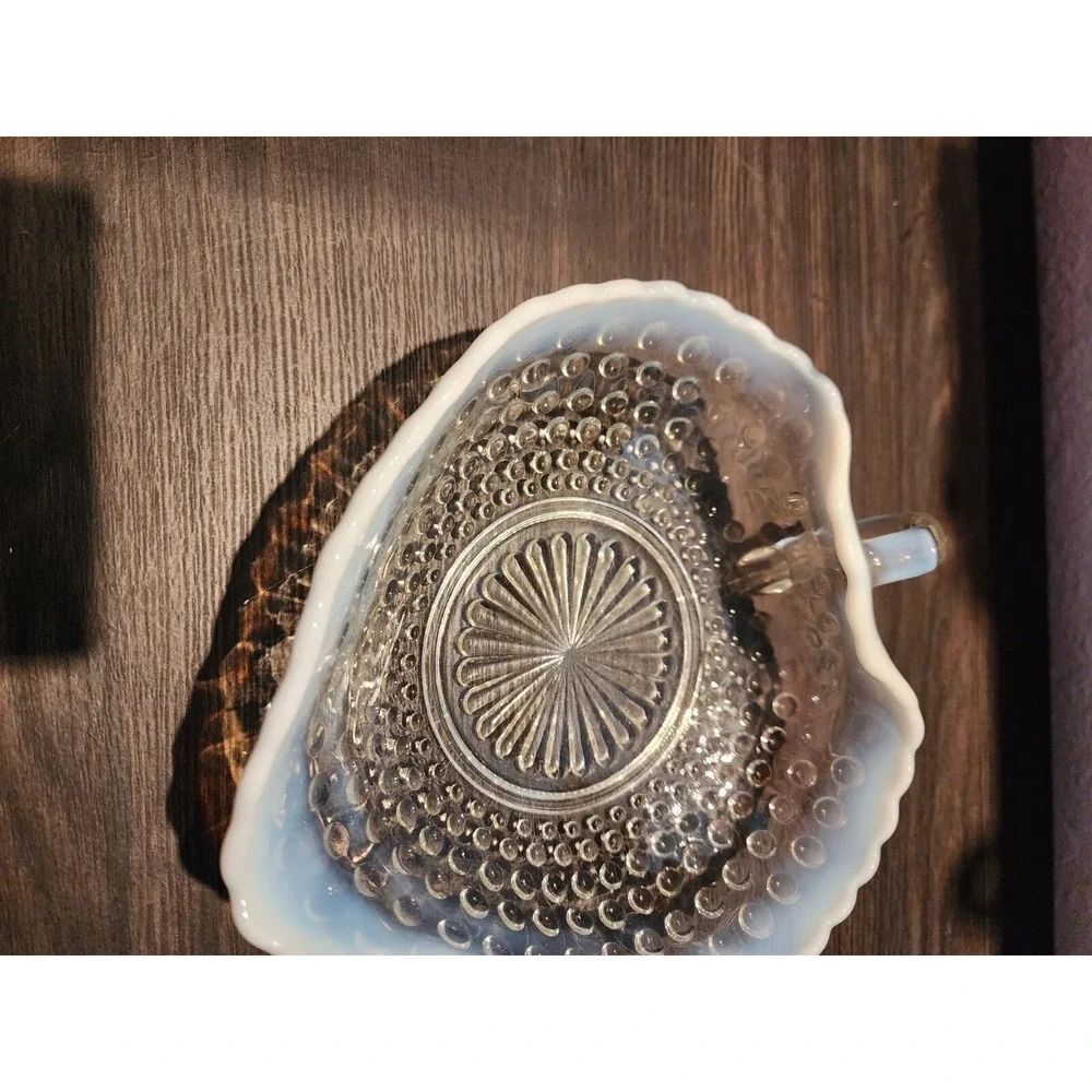 Anchor Hocking Moonstone Pattern Leaf Shape 7